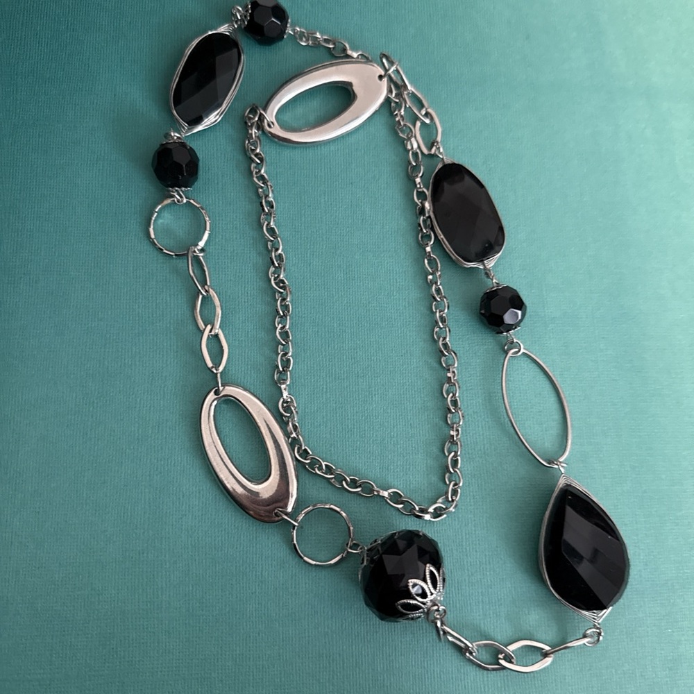 Elegant Black and Silver Necklace